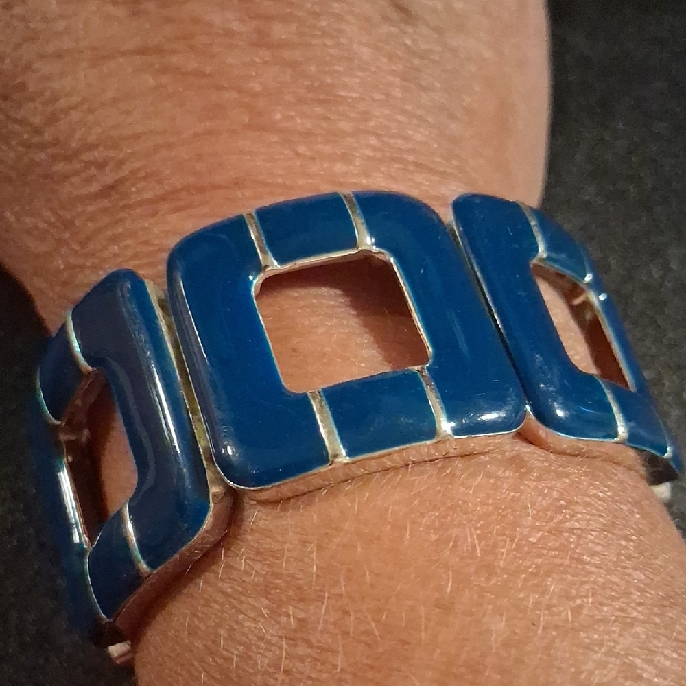 Macy's Blue Geometric Wearable Bracelet
